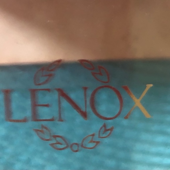 Lenox Macy's 75th Parade Anniversary Santa in a Swan Sleigh Christmas Ornament - Picture 3 of 3